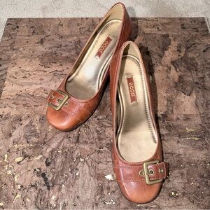 Ecco Women's Tan Colored Buckle Loafers